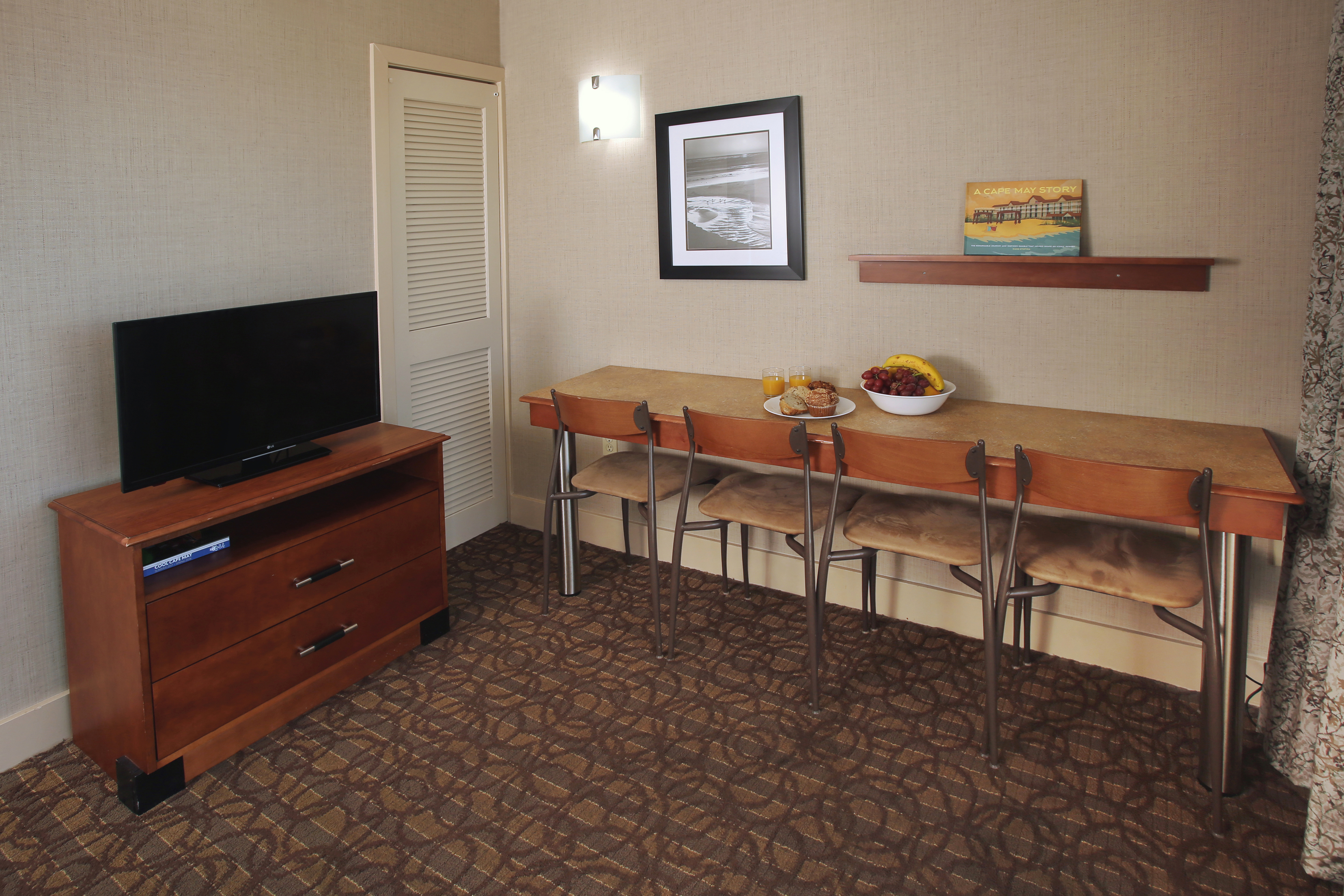 Cape May Oceanfront Hotels  Montreal Beach Resort