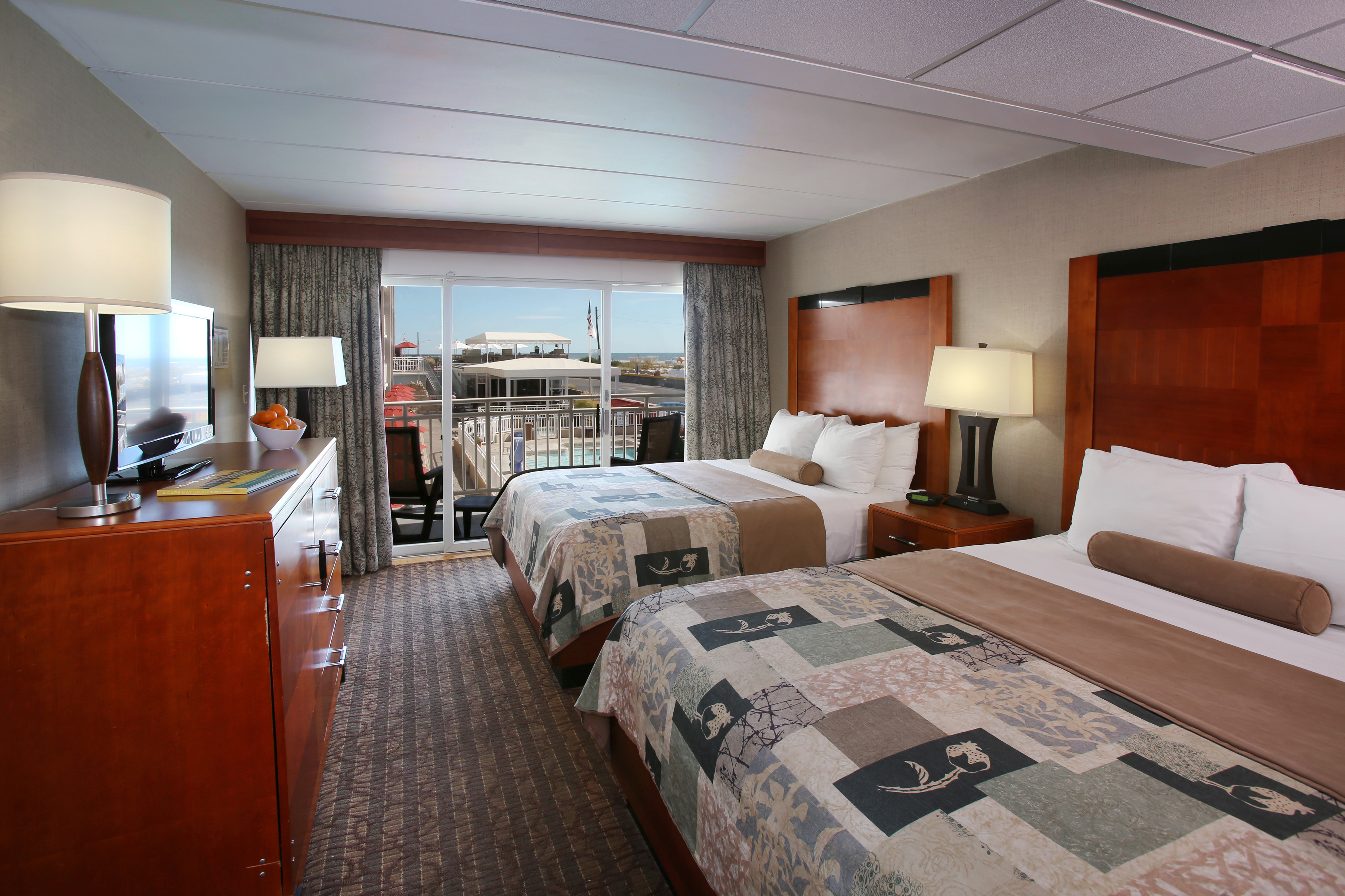 Cape May Oceanfront Hotels  Montreal Beach Resort