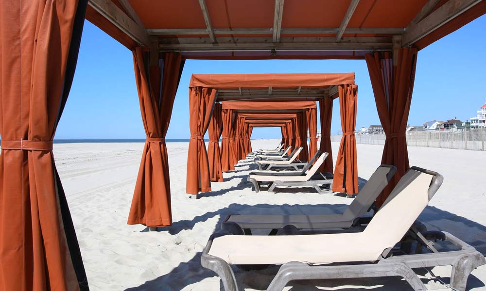 Montreal Beach Resort Beach Serivice Cabana Rental