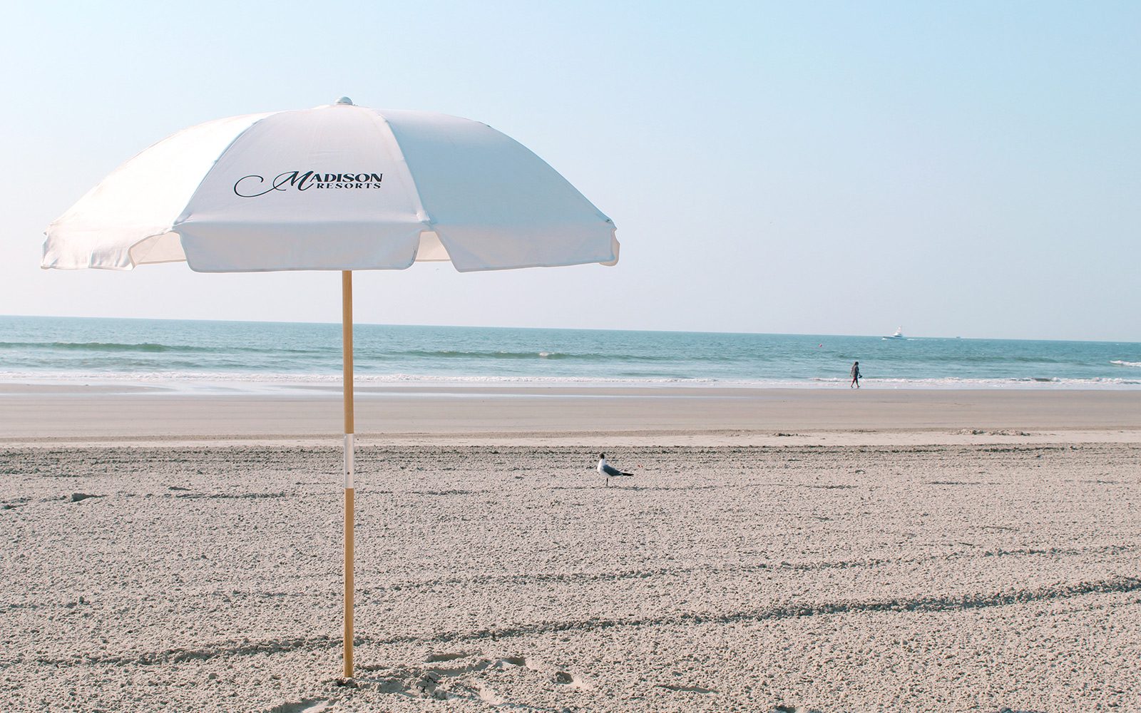 Harry's Montreal Beach Resort - Ocean Umbrella